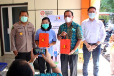 Tingkatkan Pelayanan...