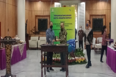Gandeng Lemhanas, Pengusaha...