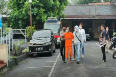 Pelaku Penganiayaan...
