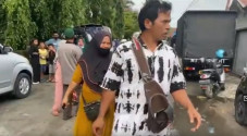 Tangis Sang Istri Pecah...