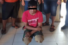 Seorang Ayah Tega Perkosa...