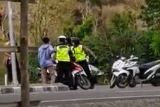 Viral, Oknum Polisi...
