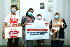 SiCepat Ekspres Berikan...