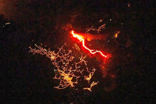 Spektakuler! Foto Luar...
