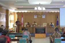 Poltekpar Makassar Bantu...