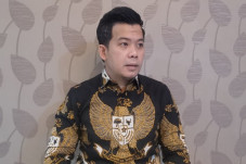 Politikus Muda Ini Mundur...