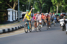 Hari Batik Nasional,...