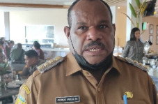 Bupati Didimus Bersedih,...