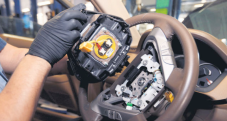 Inflator Airbag Bermasalah,...