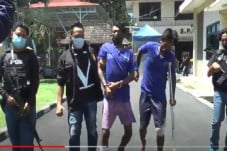 Kabur saat Diminta Tunjukkan...