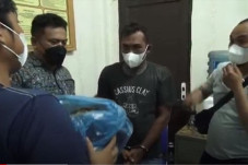 Nyamar Jadi Sales untuk...