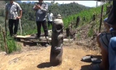 Arca Kuno Berbentuk...