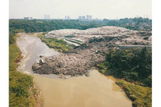 Limbah Dibuang ke Sungai...