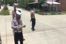 Heroik, Ibu Rumah Tangga...