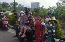 Power Ranger Turun ke...
