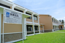 10 Sekolah Terbaik di...
