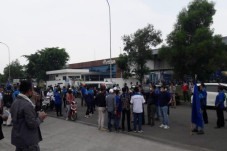 Bentrok Massa Pecah...