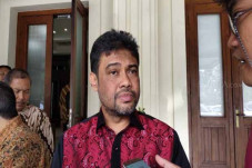 Kongres Selesai, Partai...