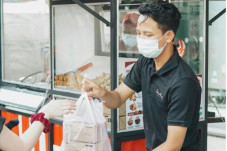 Gara-gara Putus Cinta,...