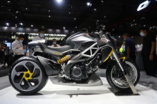 Motor Super Canggih...