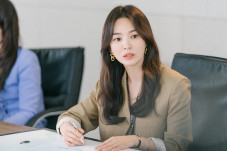 Song Hye Kyo Jadi Desainer...