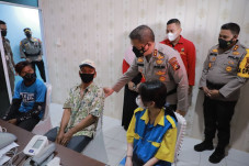 Awalnya Takut, Suku...