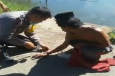 Tangis Haru Warga Pecah...