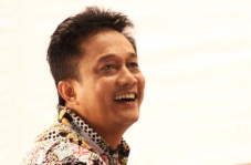 Makin Kritis, Oddie...