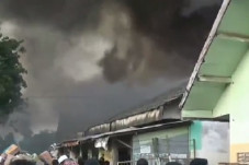 Pasar Nguling Pasuruan...