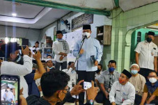 Anies Kunjungi Pembangunan...