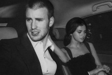Makin Dekat, Selena...