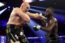 Tyson Fury vs Deontay...