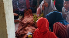 Pria di Sukabumi Gantung...