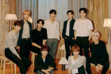 NCT 127 Pamer Abs di...
