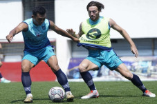 Liga 1: Bakal Bentrok...