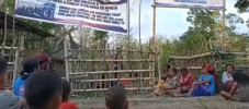 Emak emak Minta Pasukan...