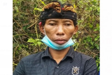 Miris Pria Bali Hajar...