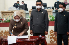Bupati Tulang Bawang...