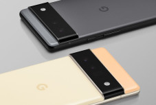 Smartphone Pertama di...