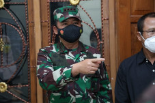 60 Pati TNI Terima Kenaikan...
