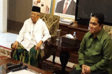 Penolakan Gelar Kehormatan...