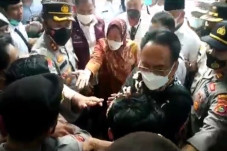 Marah-marah ke Aktivis...
