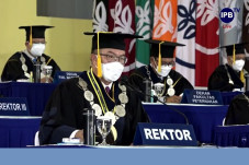 Lepas 601 Wisudawan...