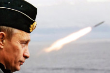 Putin Sebut Rudal Hipersonik...