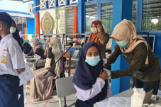 Ribuan Pelajar dan Masyarakat...