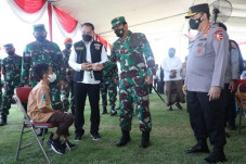 Panglima TNI dan Kapolri...