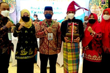 Warga Gowa Raih Kalpataru,...