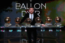 Evra Muak Messi Jadi...