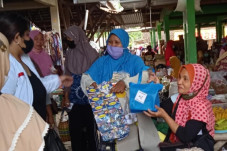 Paket Bingkisan dari...