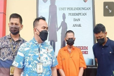 Tersinggung, Paman Aniaya...